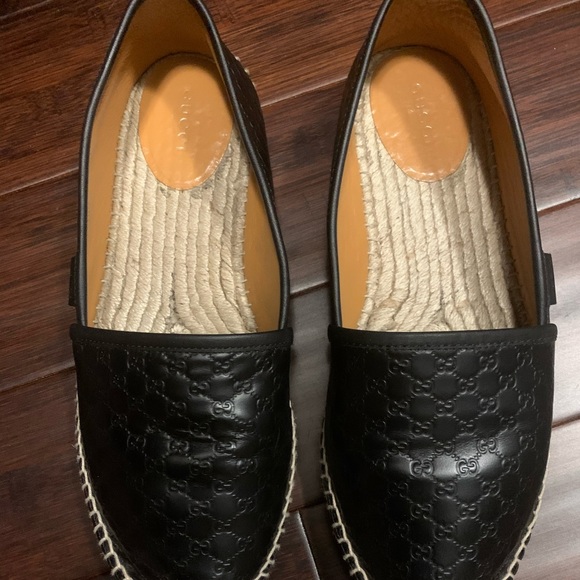 Gucci flats - Picture 1 of 4